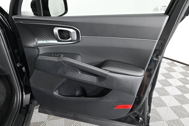 new 2025 Kia Sorento car, priced at $36,905