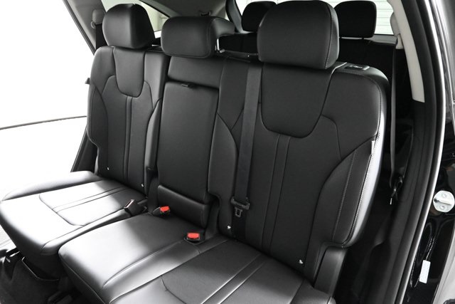 new 2025 Kia Sorento car, priced at $36,905