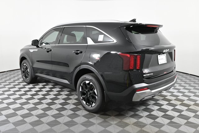 new 2025 Kia Sorento car, priced at $36,905