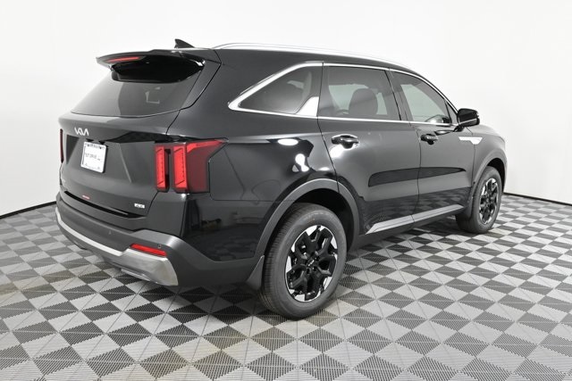 new 2025 Kia Sorento car, priced at $36,905