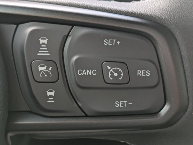 new 2025 Jeep Gladiator car, priced at $32,940