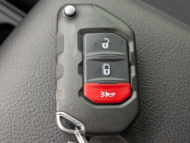 new 2025 Jeep Gladiator car, priced at $32,940
