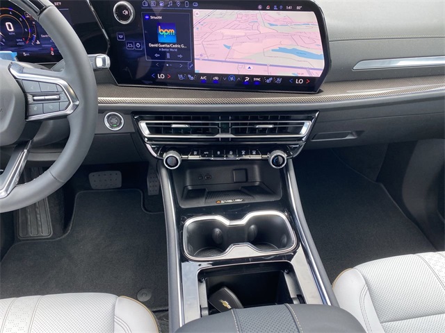 new 2025 Chevrolet Traverse car, priced at $56,045
