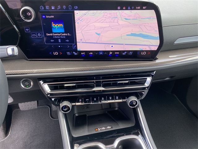 new 2025 Chevrolet Traverse car, priced at $56,045