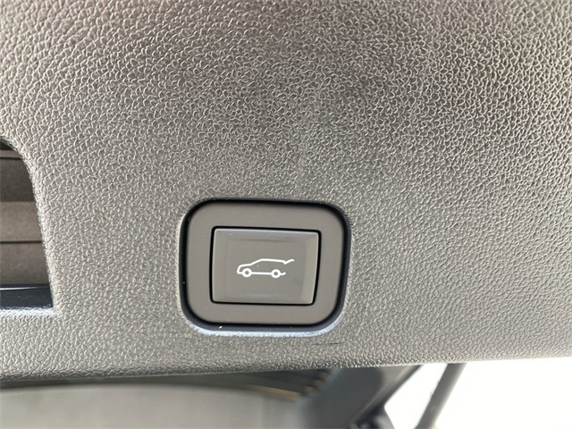 new 2025 Chevrolet Traverse car, priced at $56,045