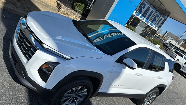 new 2026 Chevrolet Equinox car, priced at $30,820