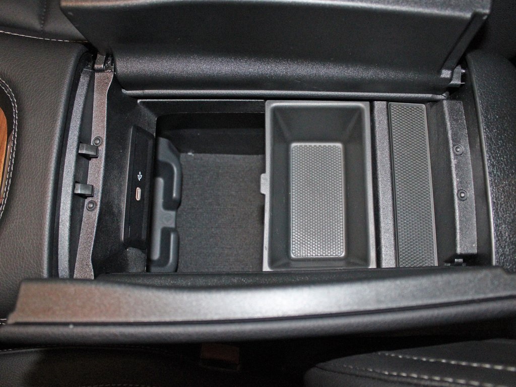 used 2025 Mercedes-Benz GLE car, priced at $60,998