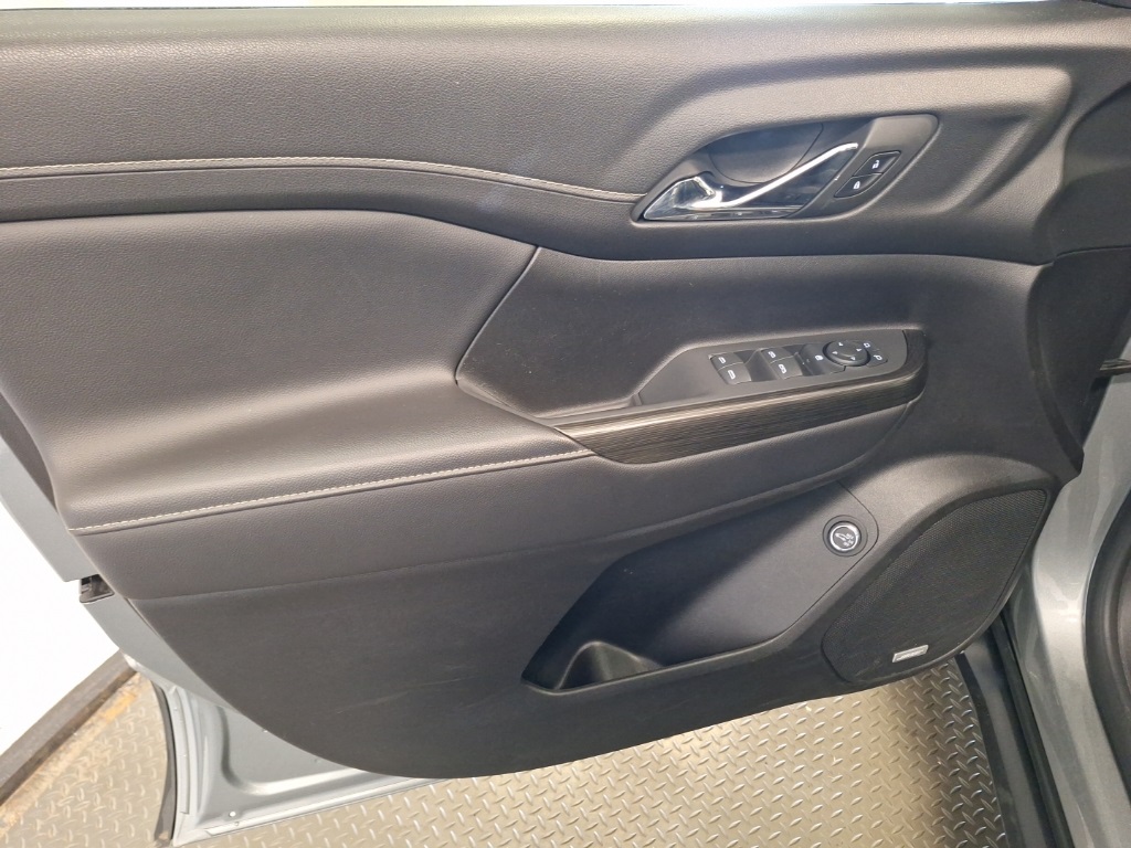 used 2023 GMC Acadia car, priced at $26,617
