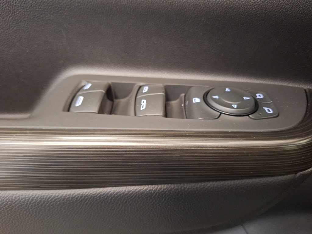 used 2023 GMC Acadia car, priced at $26,617