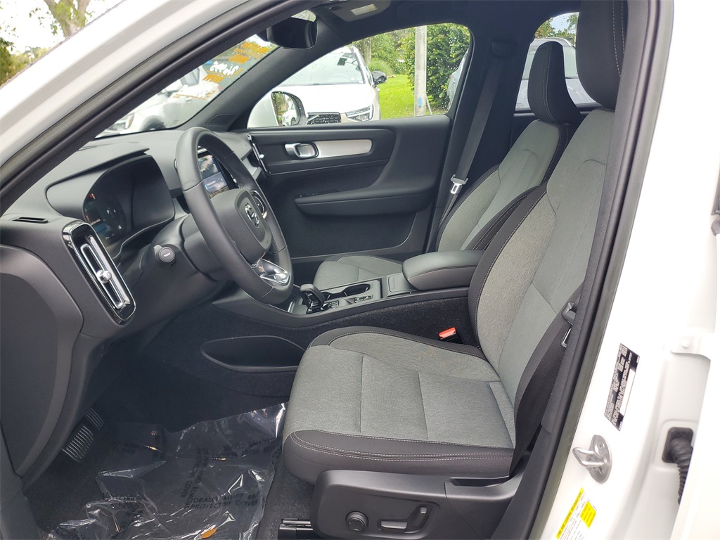 used 2023 Volvo XC40 car, priced at $24,994