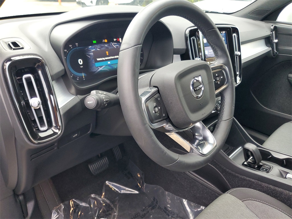 used 2023 Volvo XC40 car, priced at $24,994