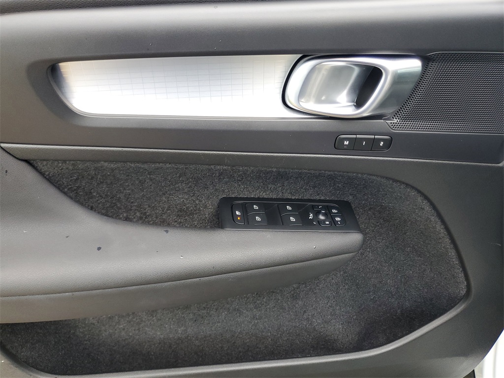 used 2023 Volvo XC40 car, priced at $24,994