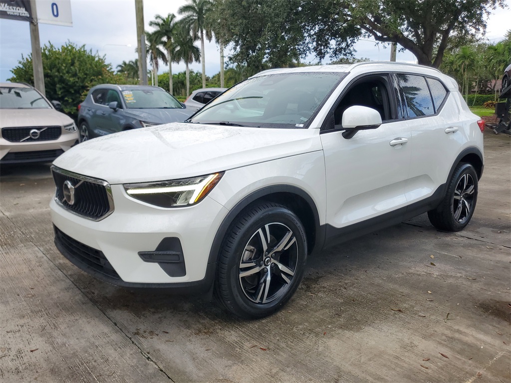 used 2023 Volvo XC40 car, priced at $24,994