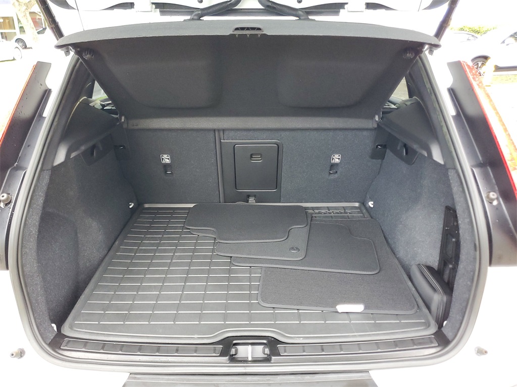 used 2023 Volvo XC40 car, priced at $24,994