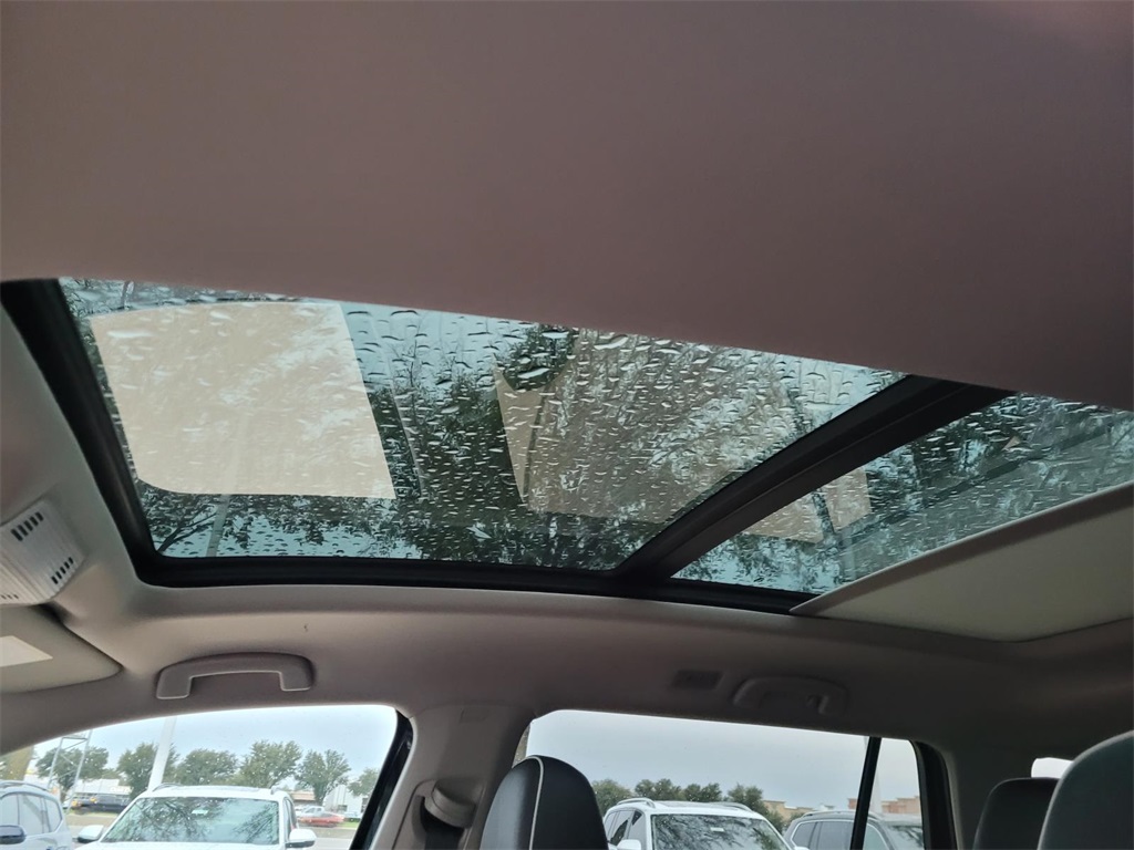 new 2026 Volkswagen Atlas car, priced at $52,181