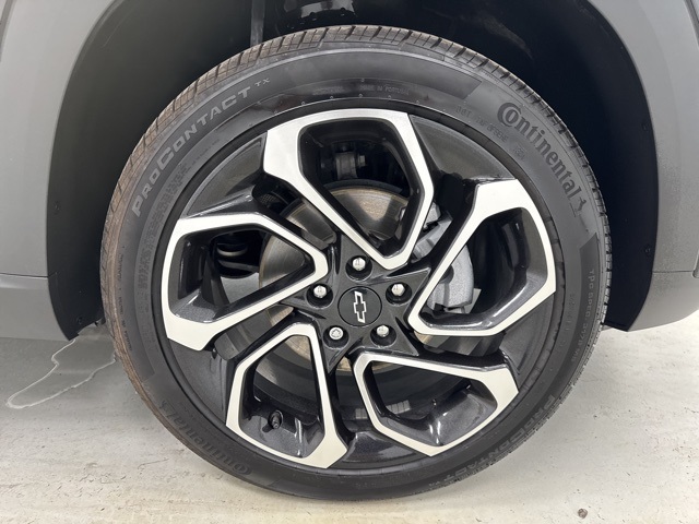 used 2025 Chevrolet Trax car, priced at $24,748