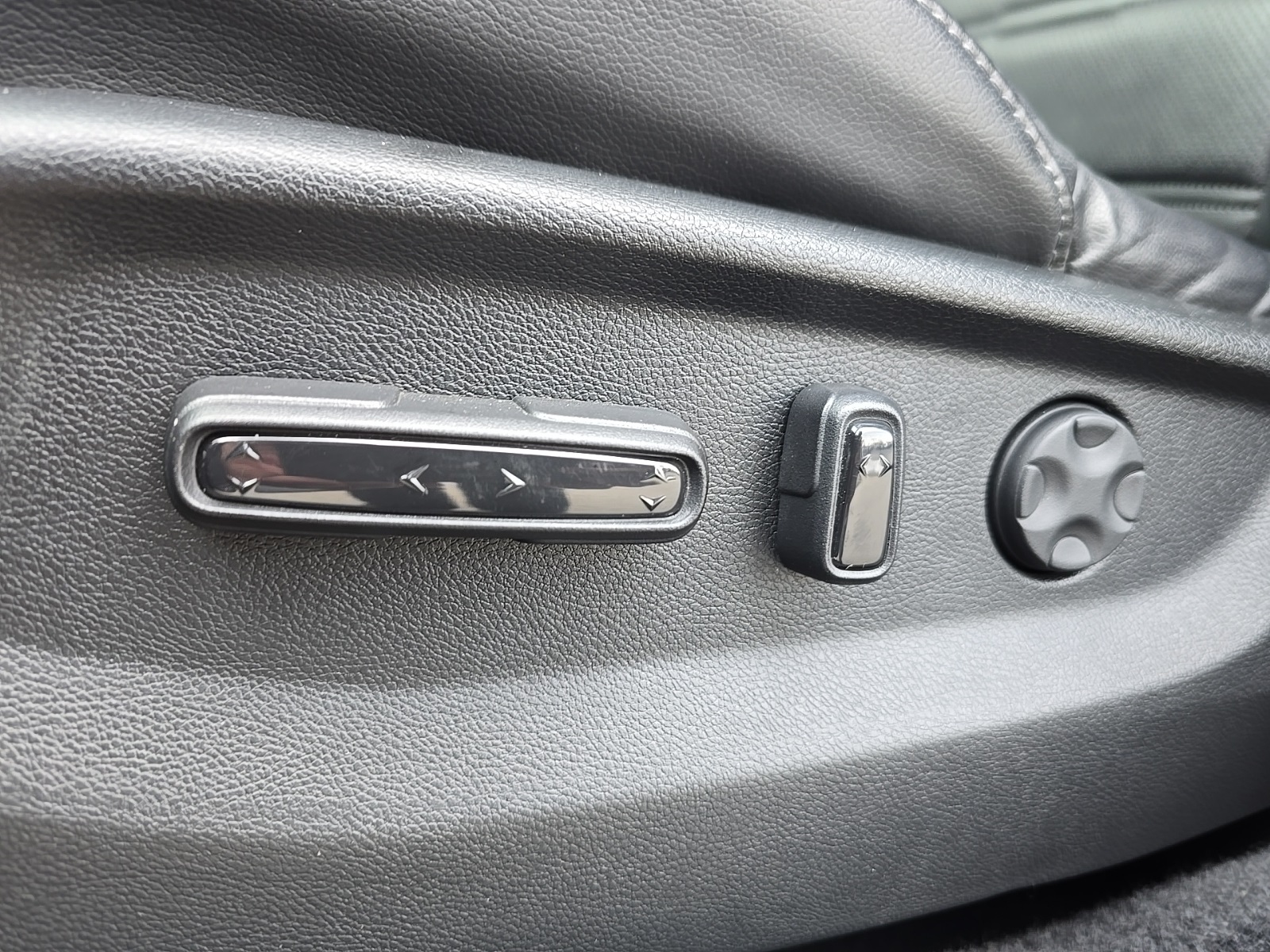 used 2022 Honda CR-V car, priced at $30,000