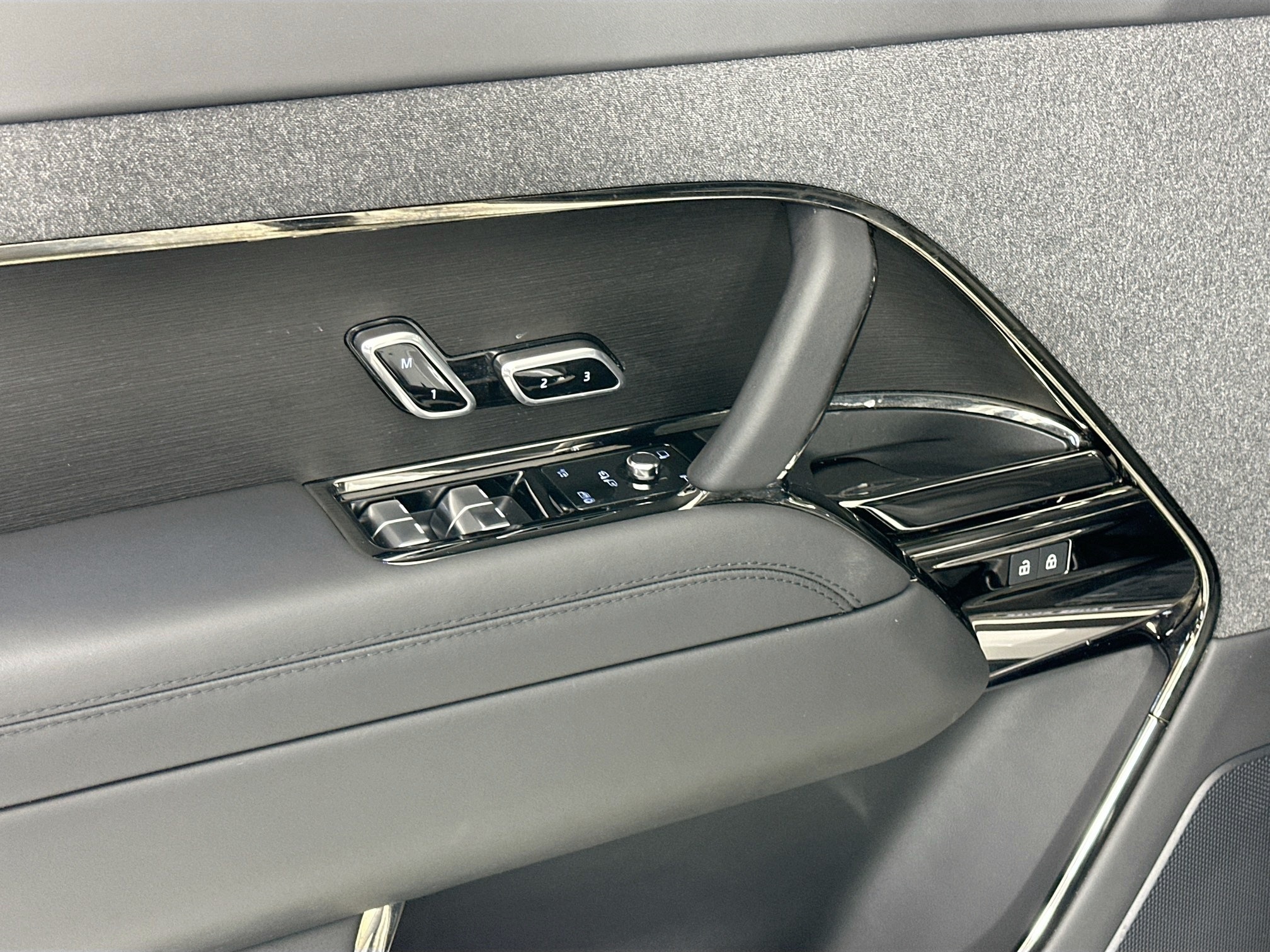 used 2023 Land Rover Range Rover Sport car, priced at $79,995