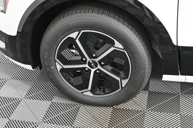 new 2025 Kia Niro car, priced at $33,445