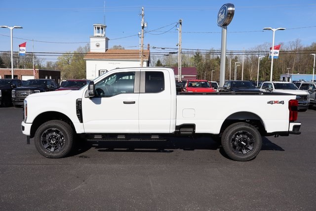 new 2025 Ford F-350SD car, priced at $61,555