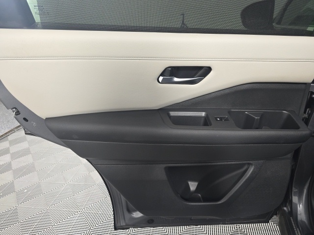 used 2022 Nissan Pathfinder car, priced at $33,211