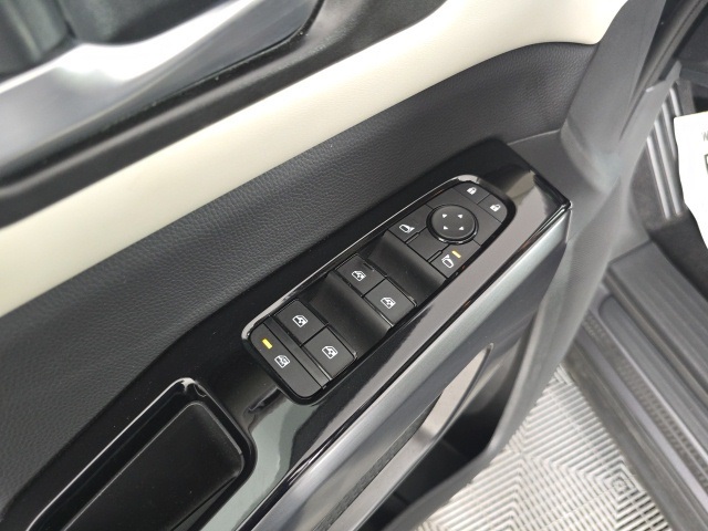used 2022 Nissan Pathfinder car, priced at $33,211