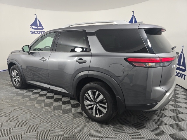 used 2022 Nissan Pathfinder car, priced at $33,211