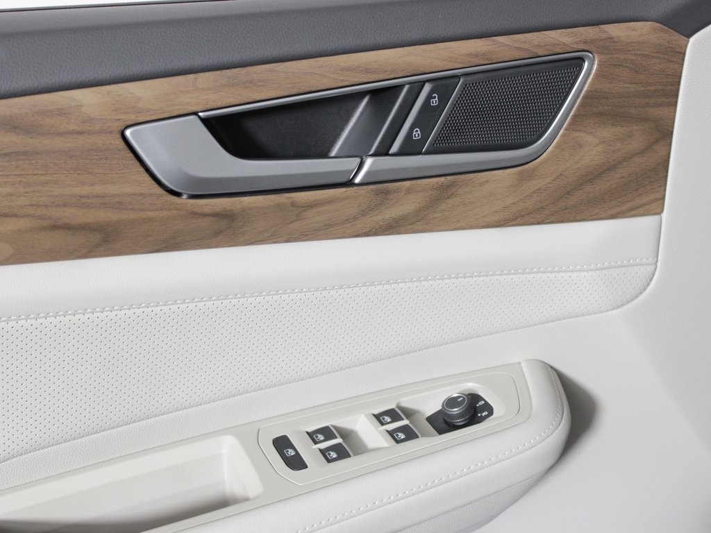 used 2025 Volkswagen Atlas car, priced at $36,488