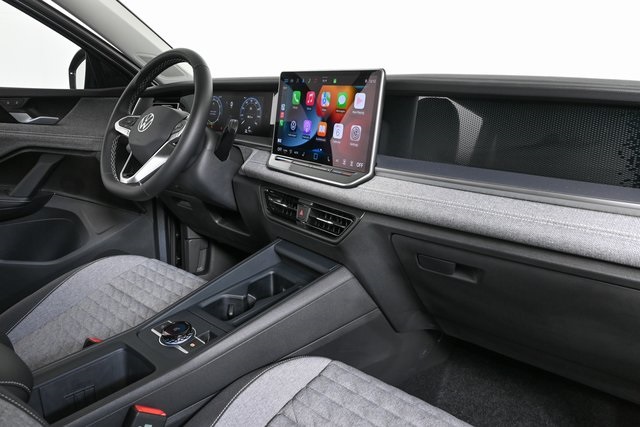 new 2025 Volkswagen Tiguan car, priced at $32,801