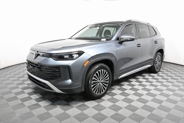 new 2025 Volkswagen Tiguan car, priced at $32,801