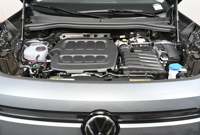 new 2025 Volkswagen Tiguan car, priced at $32,801