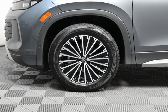 new 2025 Volkswagen Tiguan car, priced at $32,801