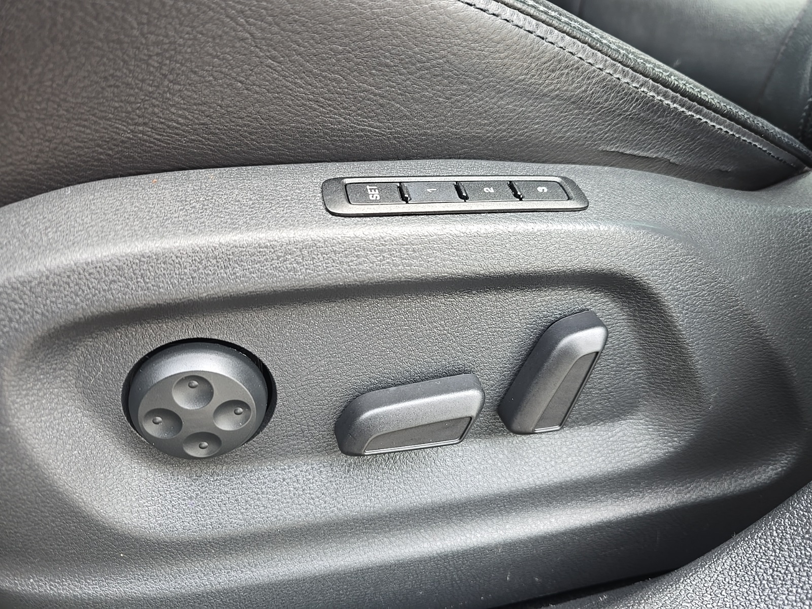 used 2012 Volkswagen Tiguan car, priced at $10,000