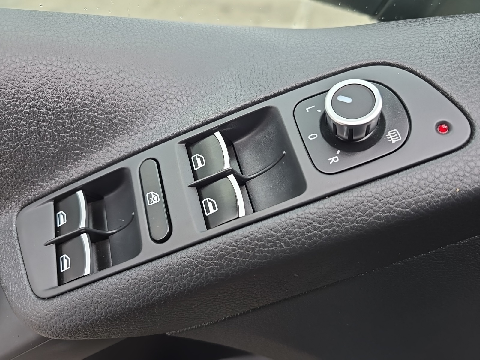 used 2012 Volkswagen Tiguan car, priced at $10,000