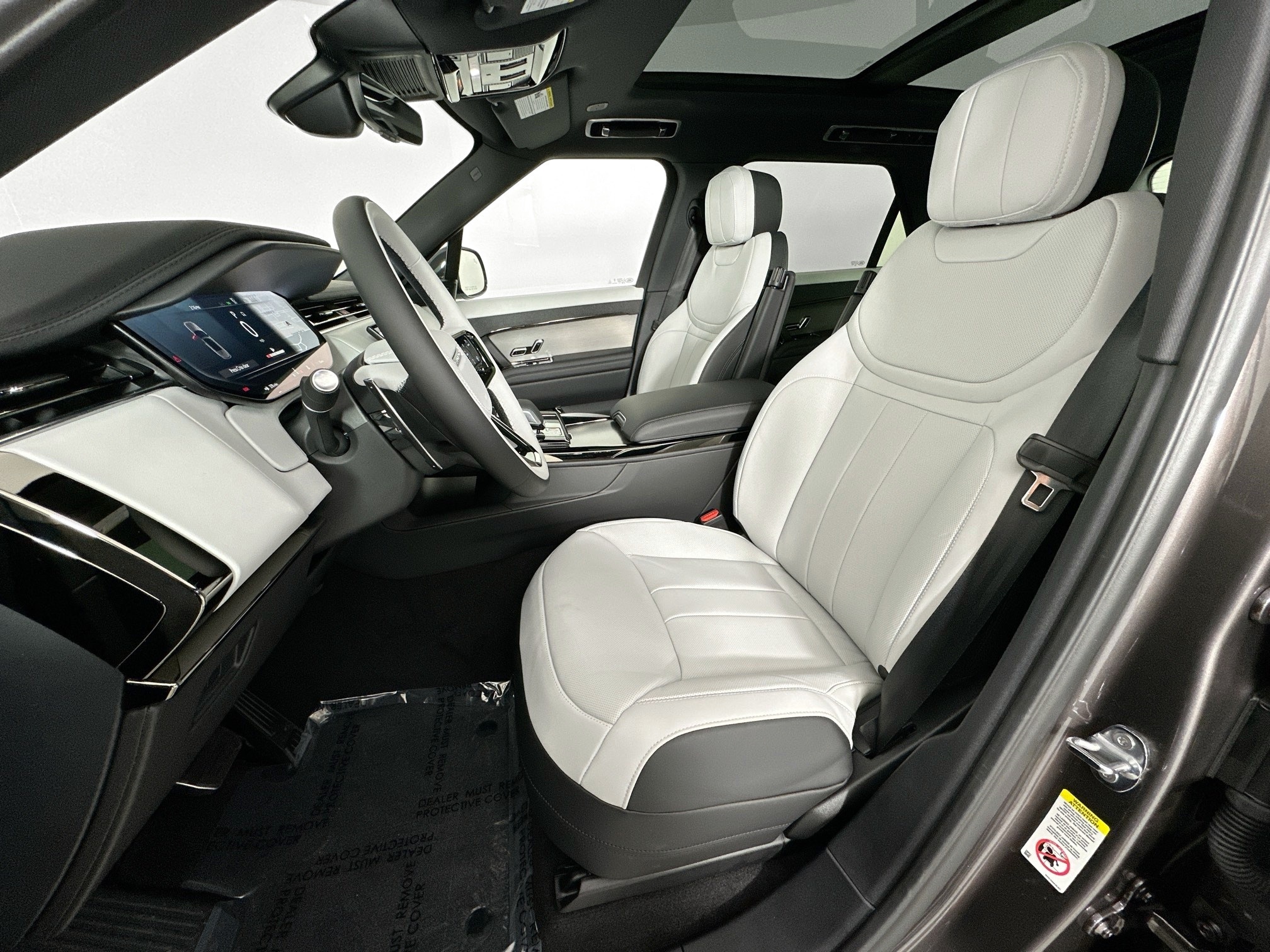 new 2025 Land Rover Range Rover Sport car, priced at $121,770