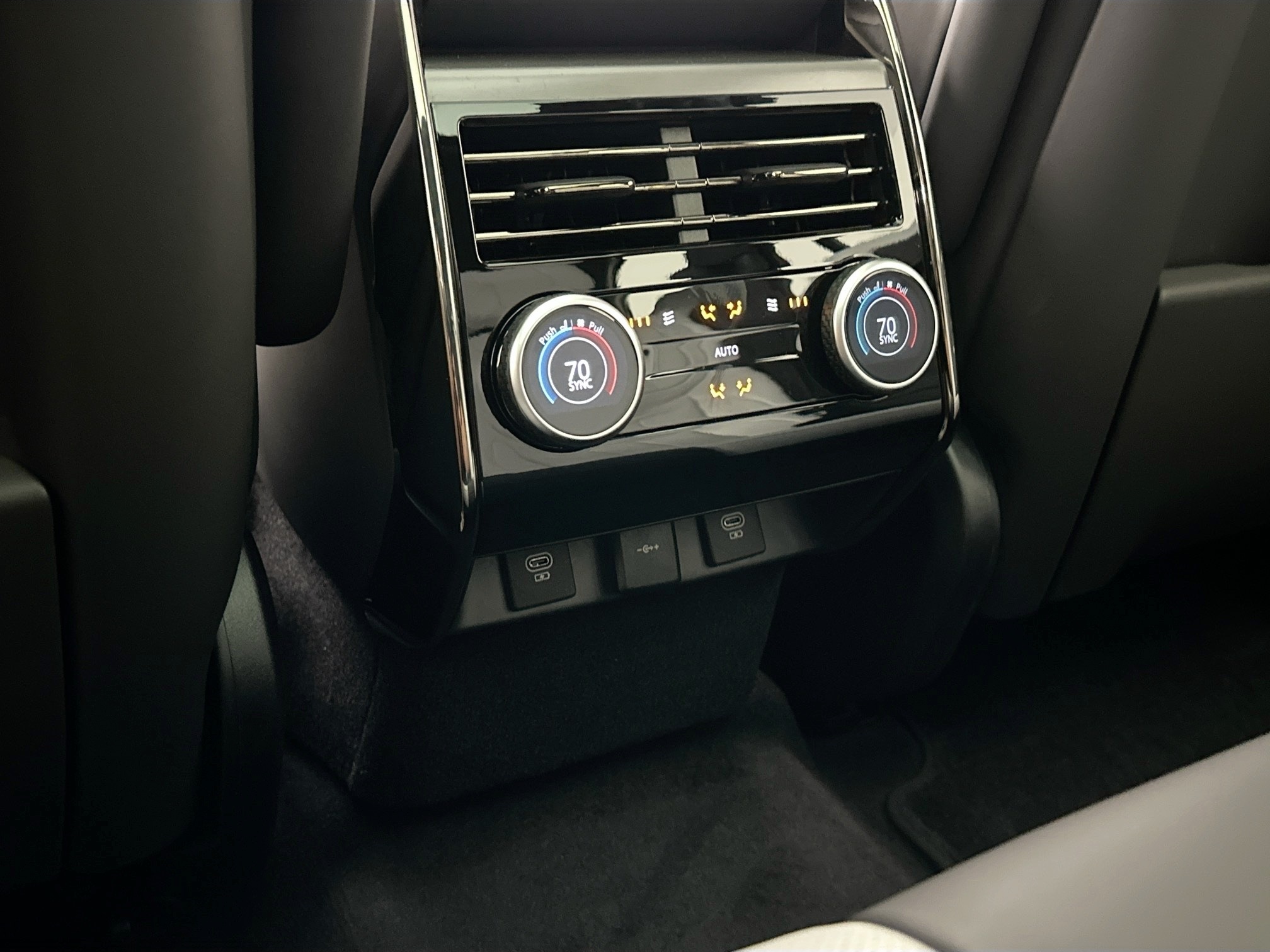 new 2025 Land Rover Range Rover Sport car, priced at $121,770