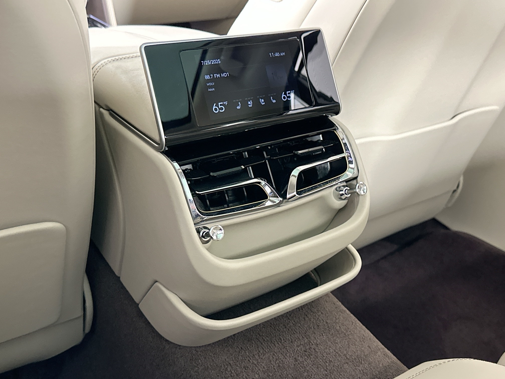 used 2024 Bentley Flying Spur car, priced at $274,999