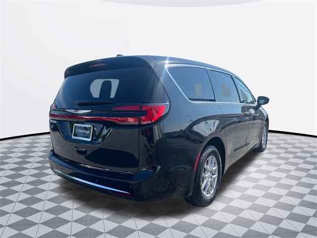 new 2025 Chrysler Pacifica car, priced at $41,452