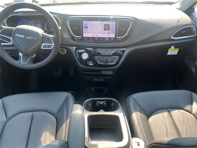 new 2025 Chrysler Pacifica car, priced at $41,452