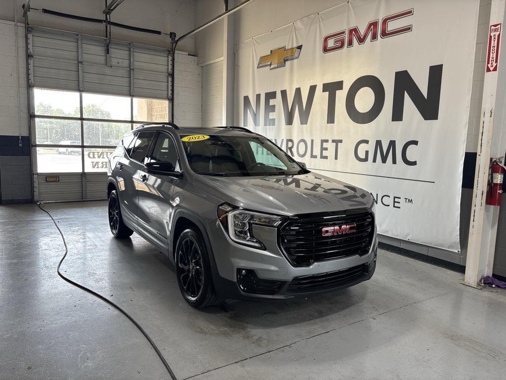 used 2023 GMC Terrain car, priced at $26,987