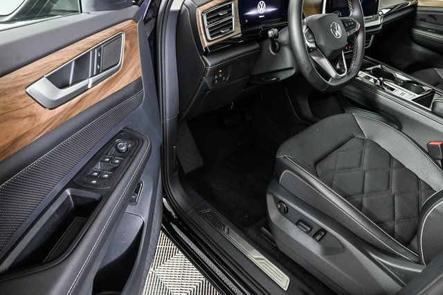 used 2024 Volkswagen Atlas car, priced at $37,900