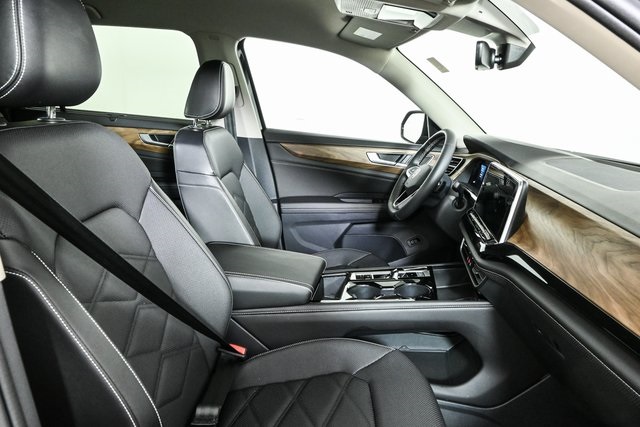 used 2024 Volkswagen Atlas car, priced at $37,900