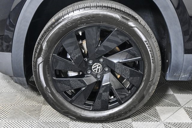 used 2024 Volkswagen Atlas car, priced at $37,900