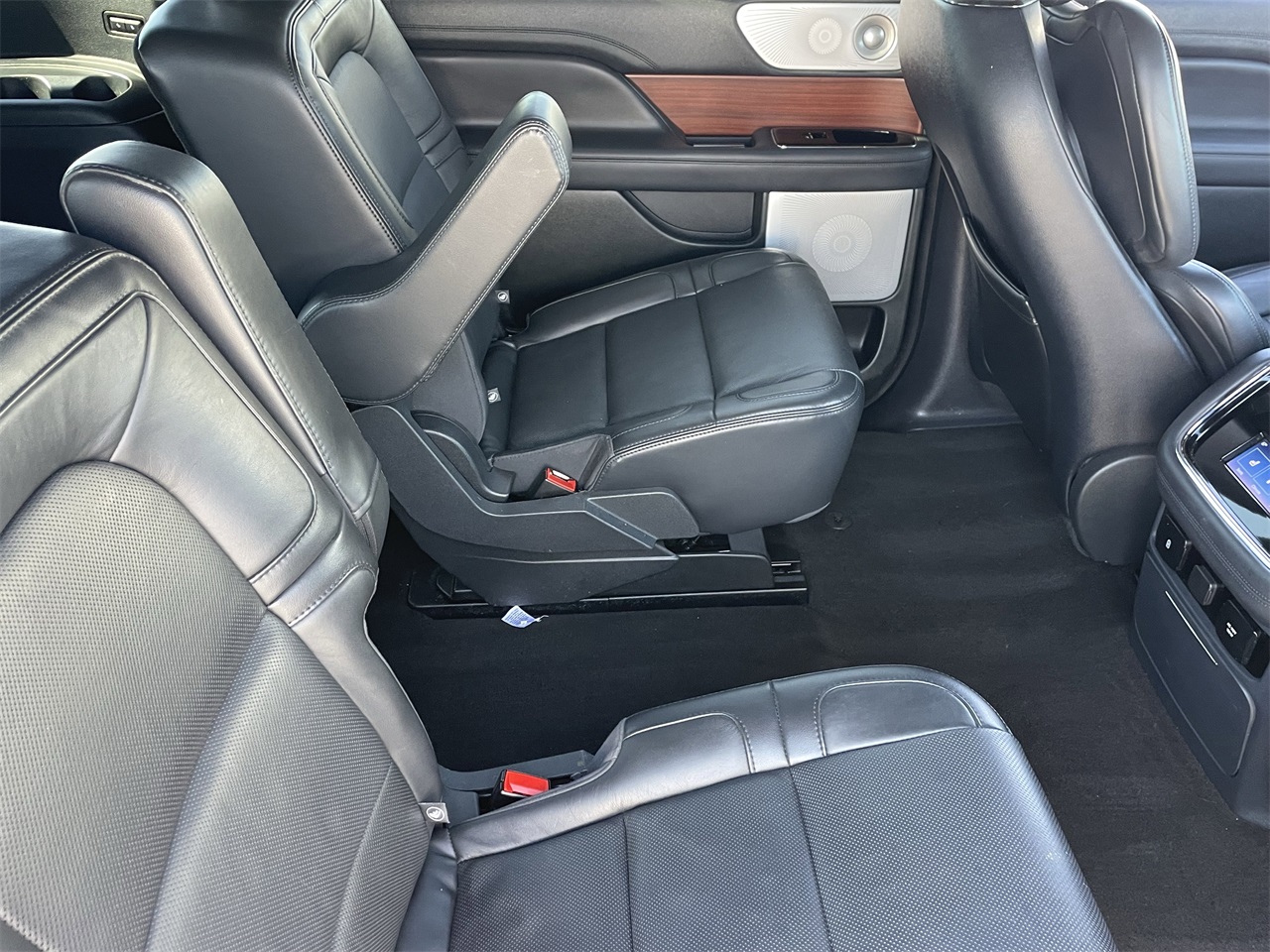 used 2024 Lincoln Navigator L car, priced at $72,994