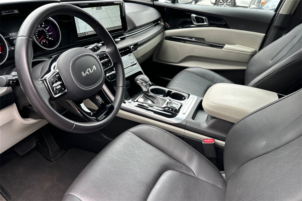 used 2024 Kia Carnival car, priced at $37,997