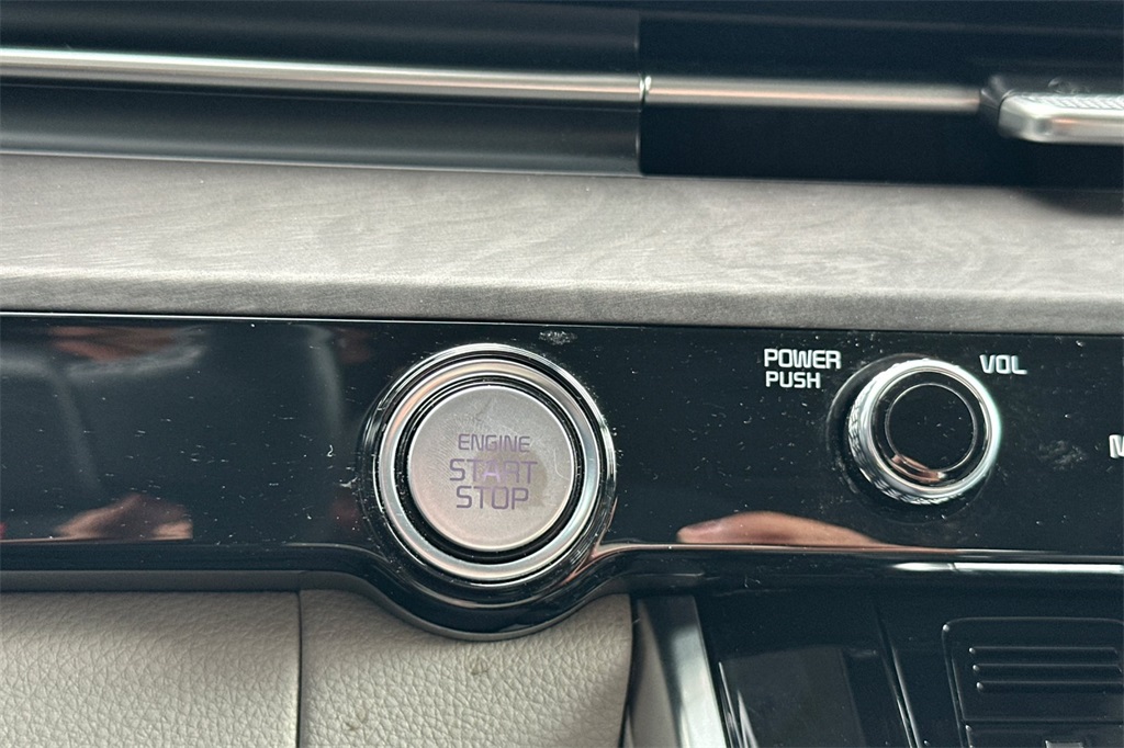 used 2024 Kia Carnival car, priced at $37,997