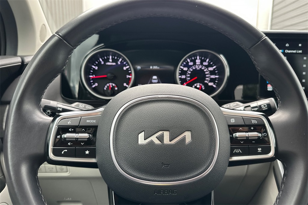 used 2024 Kia Carnival car, priced at $37,997
