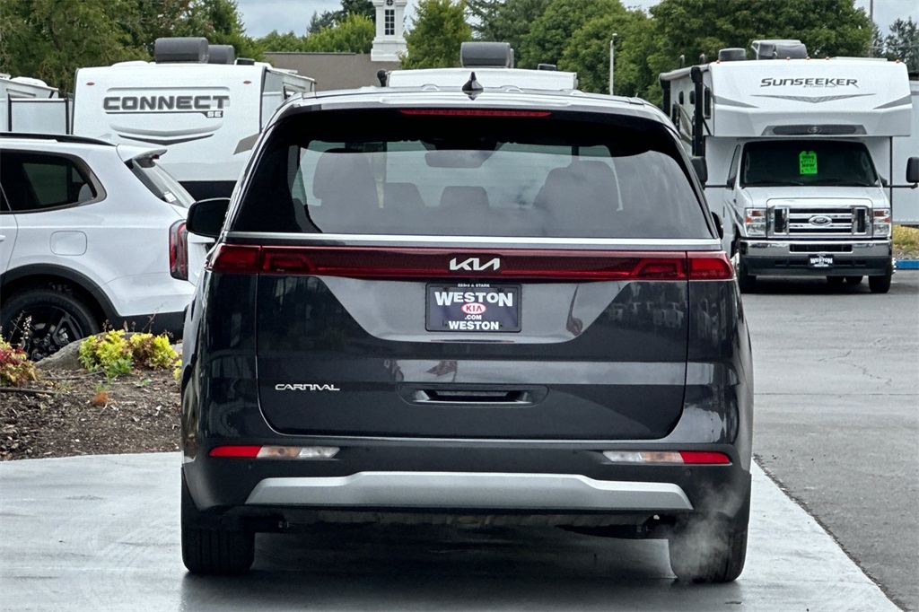 used 2024 Kia Carnival car, priced at $37,997