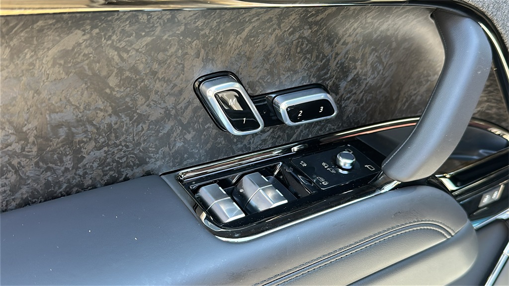 new 2025 Land Rover Range Rover Sport car, priced at $103,525