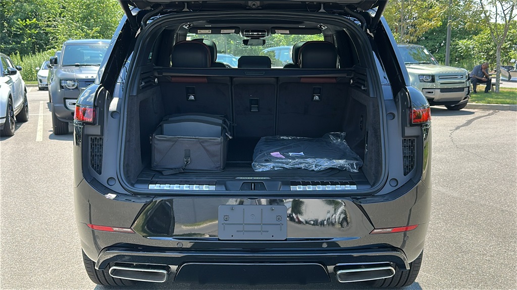 new 2025 Land Rover Range Rover Sport car, priced at $103,525